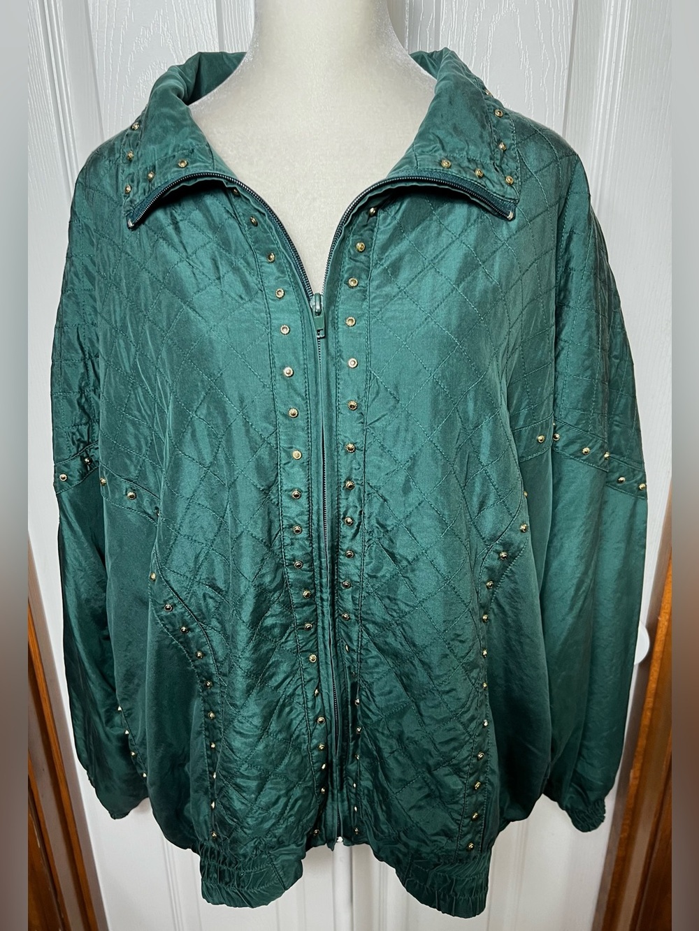 Vintage Silk Jacket Bomber Jacket Full Zip Gold Studded Quilted Lightweight L